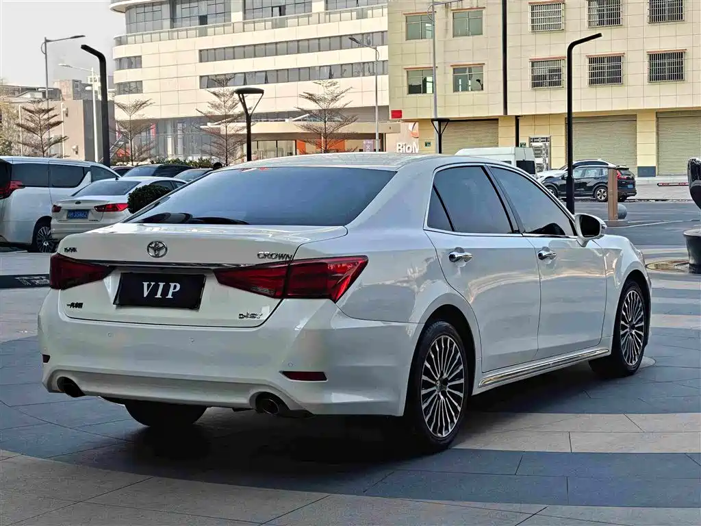 Toyota Crown 2019 — фото 9
