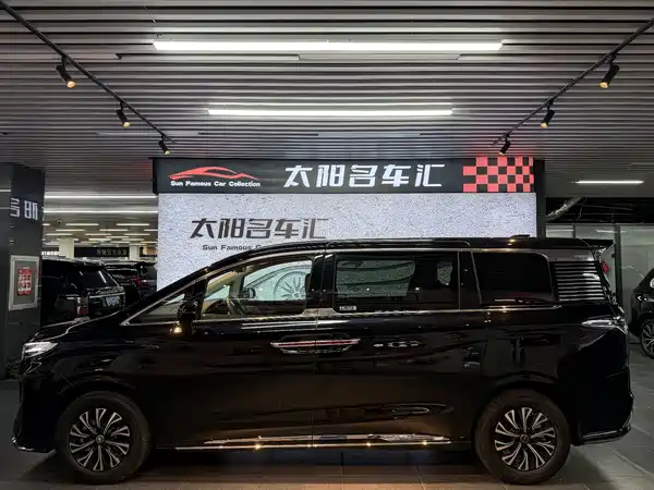 Hongqi HQ9 PHEV 2026