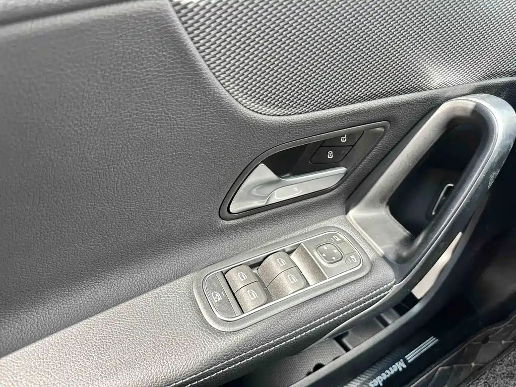 Mercedes-Benz A-Class 2021 — фото 21