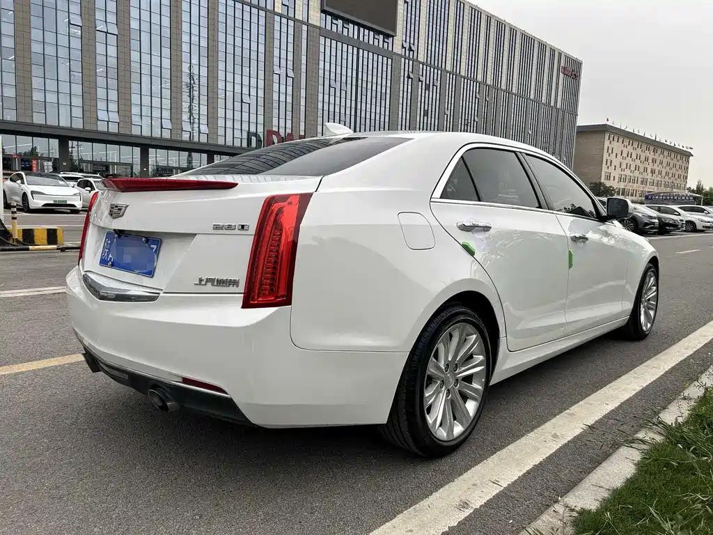 Cadillac ATS-L 2018 — фото 13