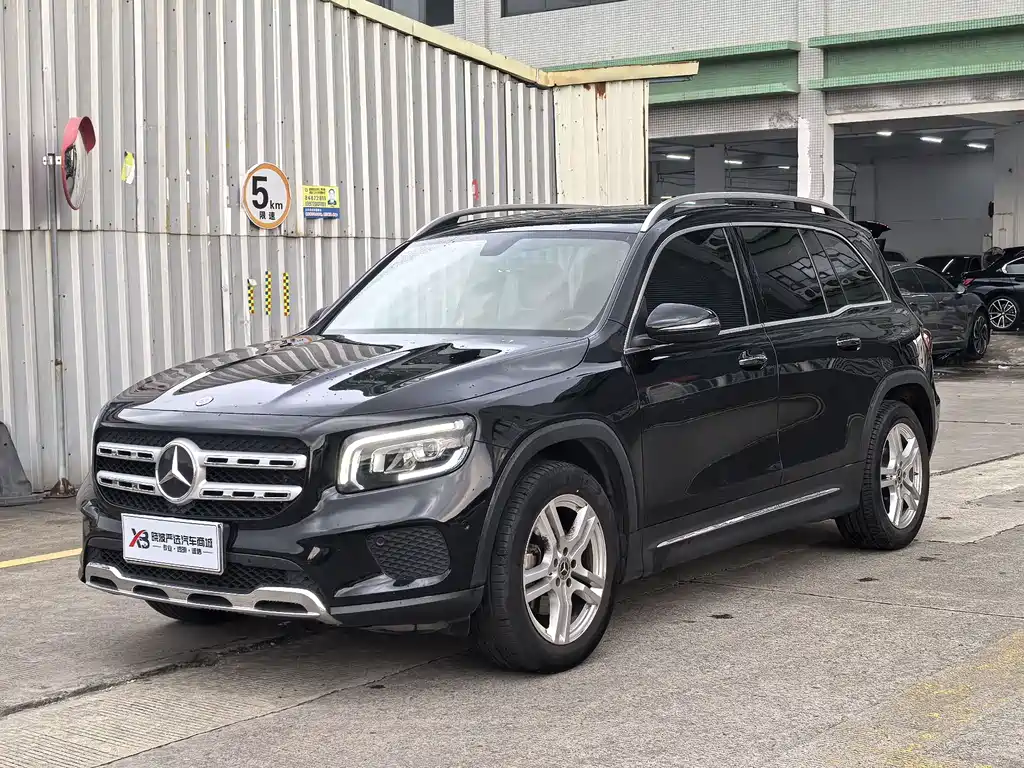 Mercedes-Benz GLB 2021