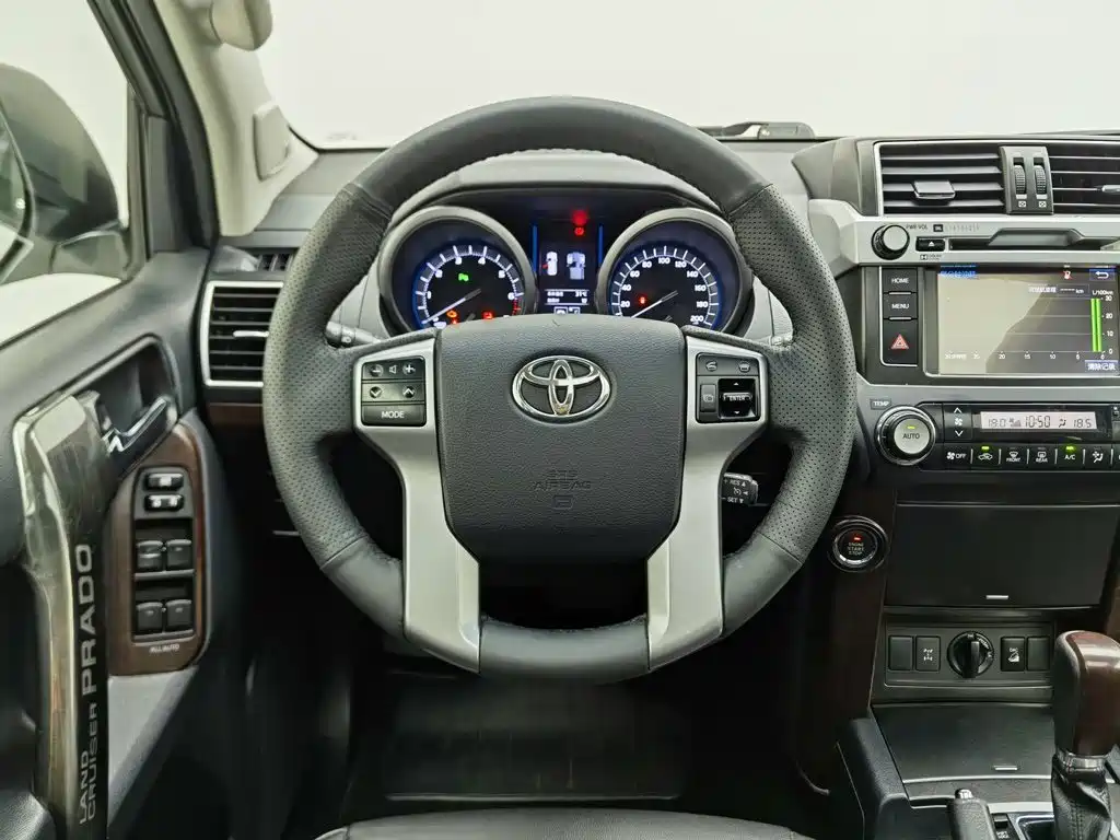 Toyota Prado 2017 — фото 11