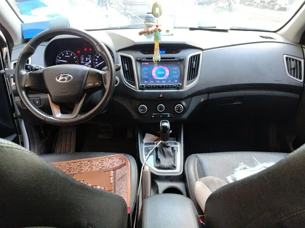 Hyundai ix25 2017 — фото 10