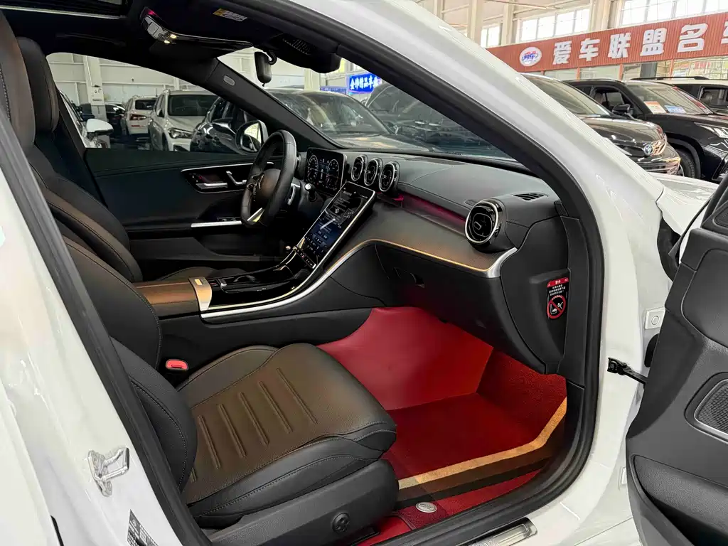 Mercedes-Benz C-Class 2023 — фото 16