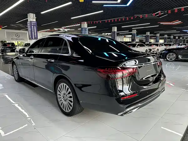 Mercedes-Benz E-Class 2022