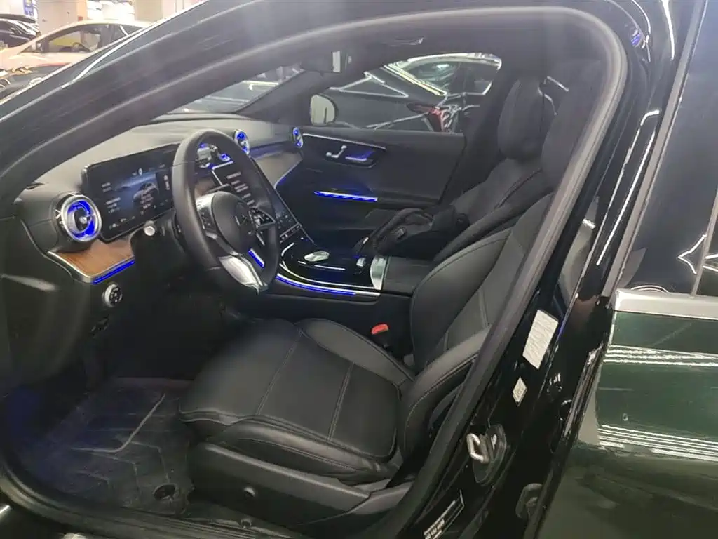 Mercedes-Benz C-Class 2023 — фото 15