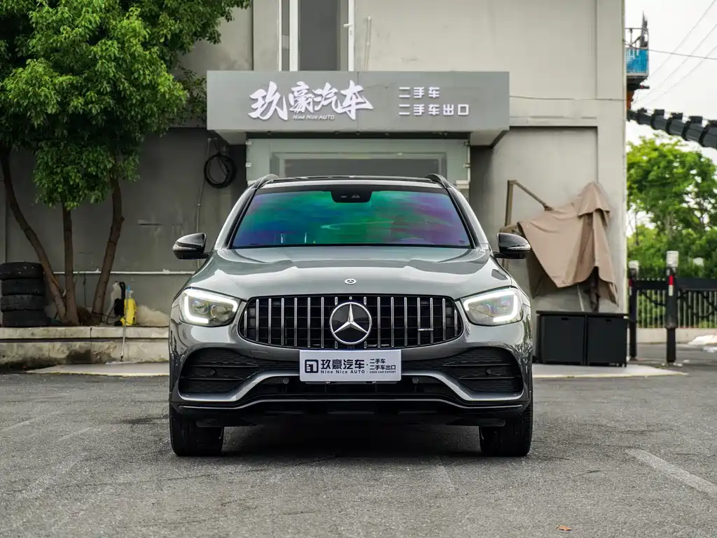 Mercedes-Benz GLC AMG 2022 — фото 2