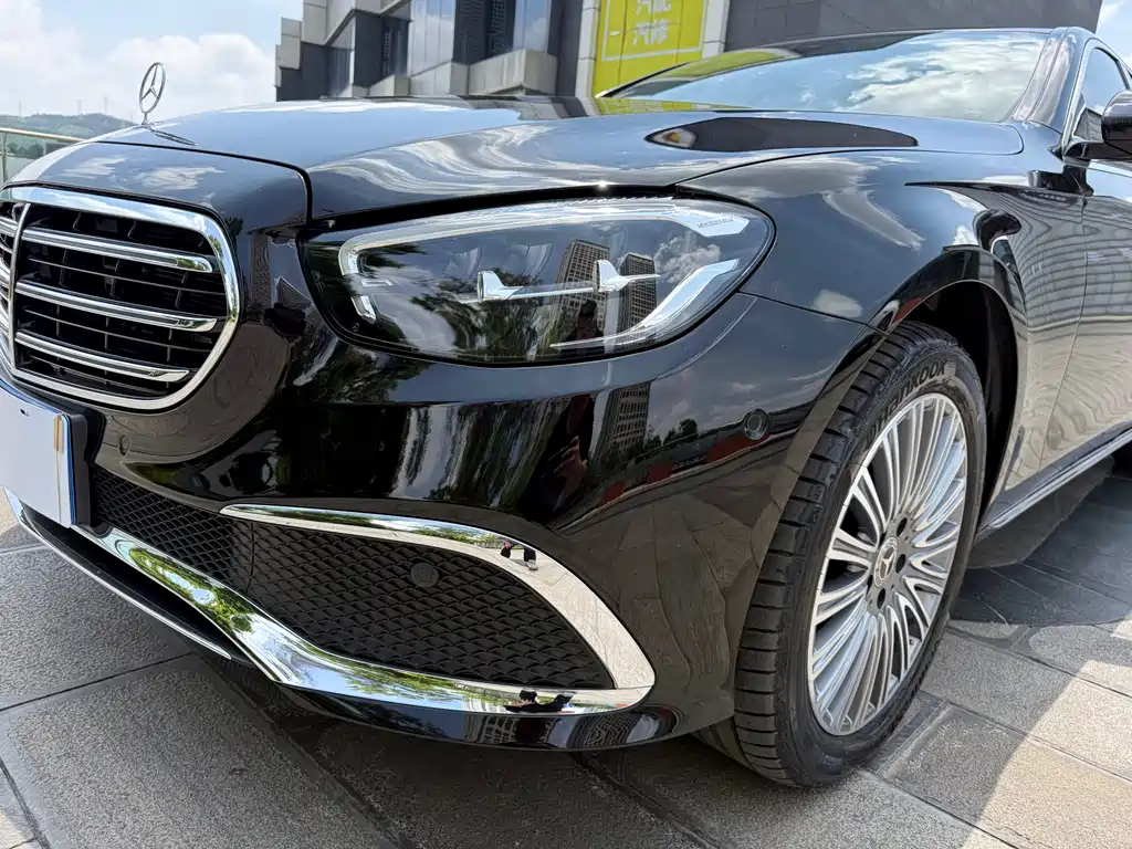 Mercedes-Benz E-Class 2022 — фото 13
