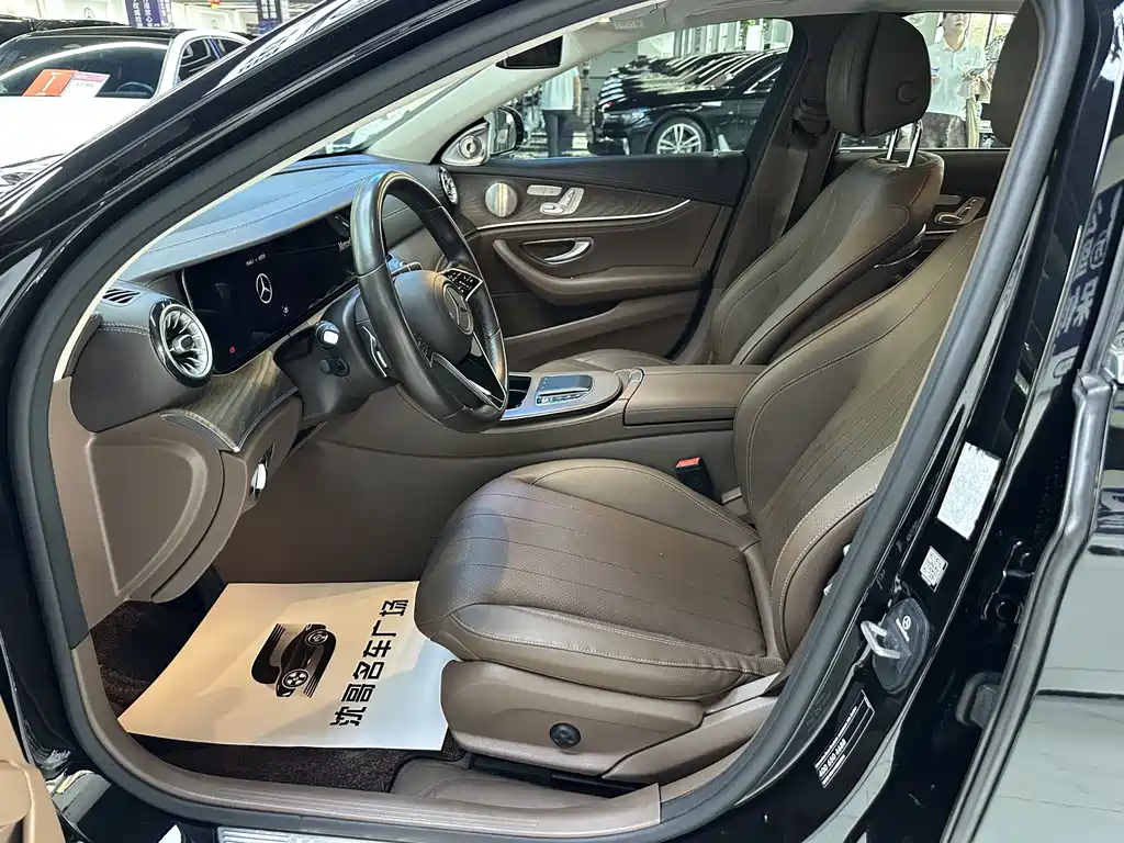 Mercedes-Benz E-Class 2022 — фото 4