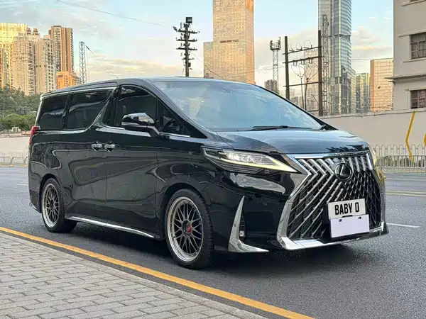 Lexus LM 2021