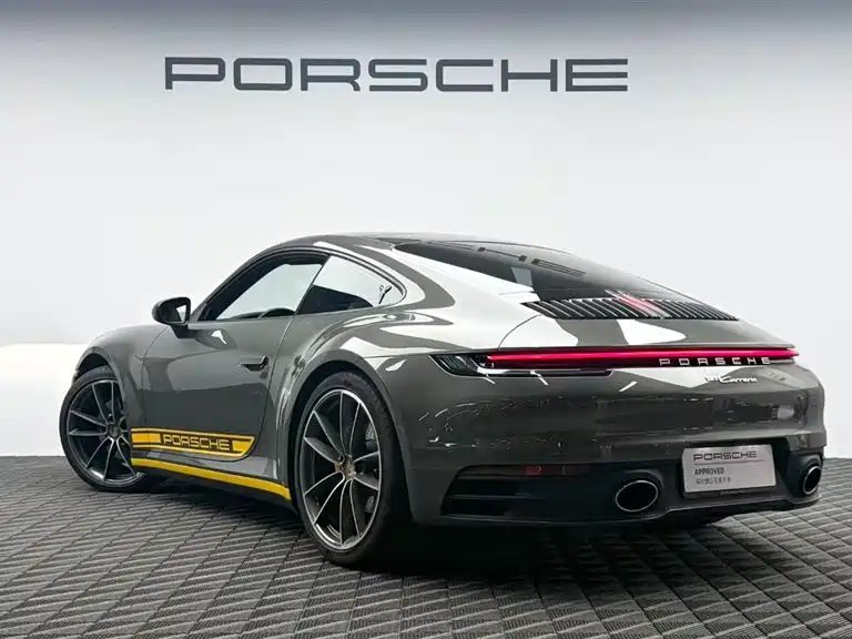 Porsche 911 2024 — фото 6
