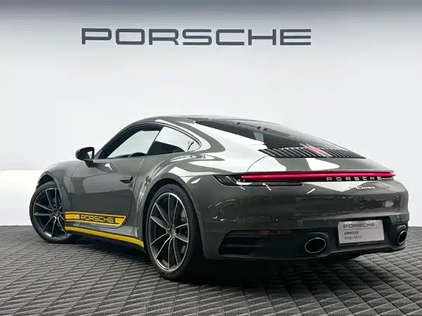 Porsche 911 2024