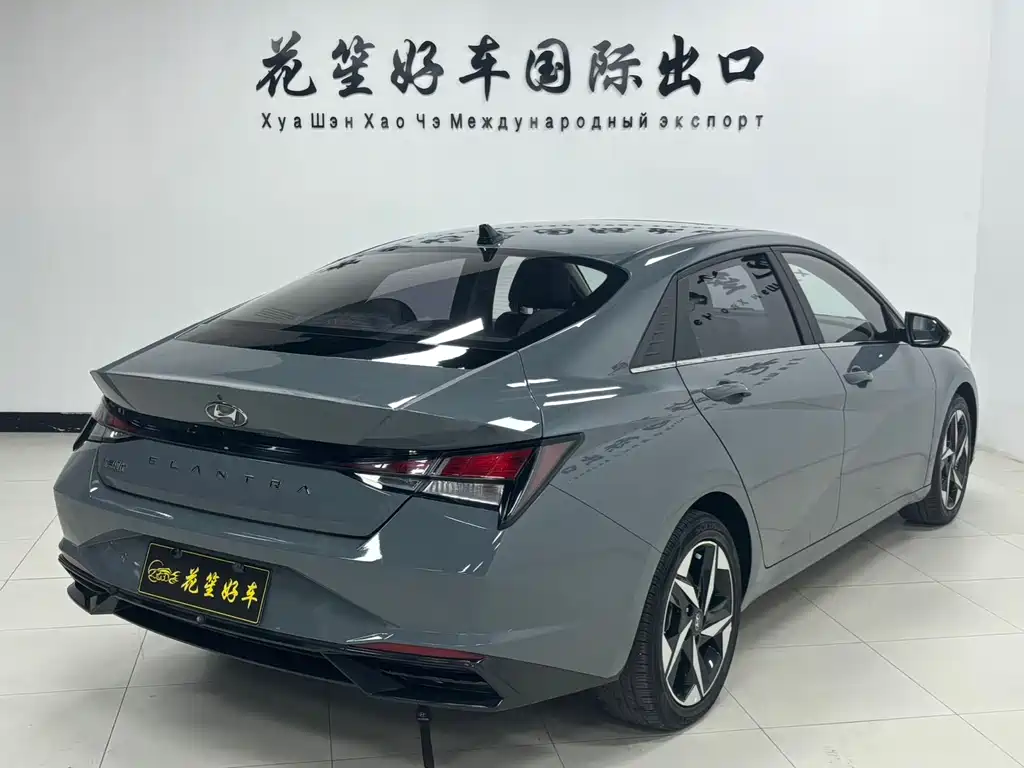 Hyundai Elantra 2023