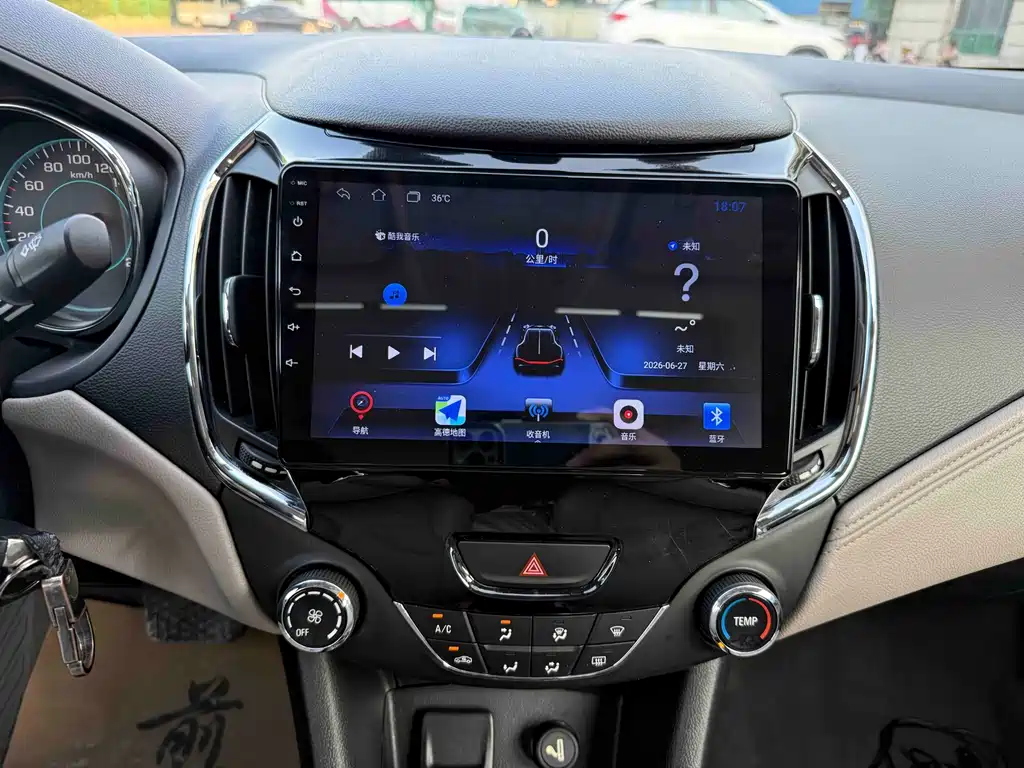 Chevrolet Cruze 2015 — фото 10