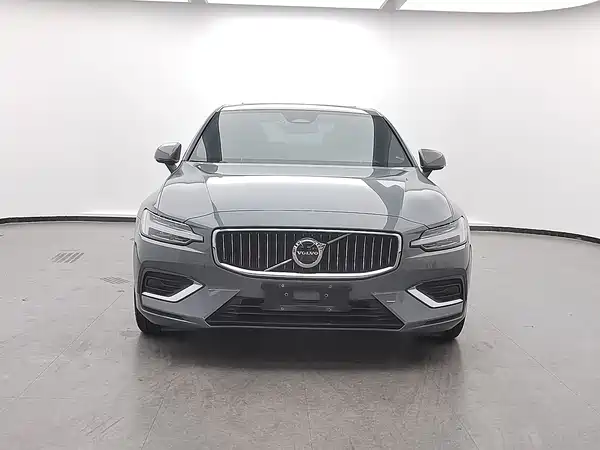 Volvo S60 2023