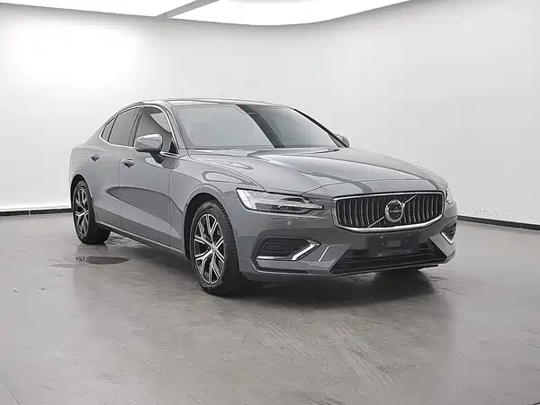 Volvo S60 2023