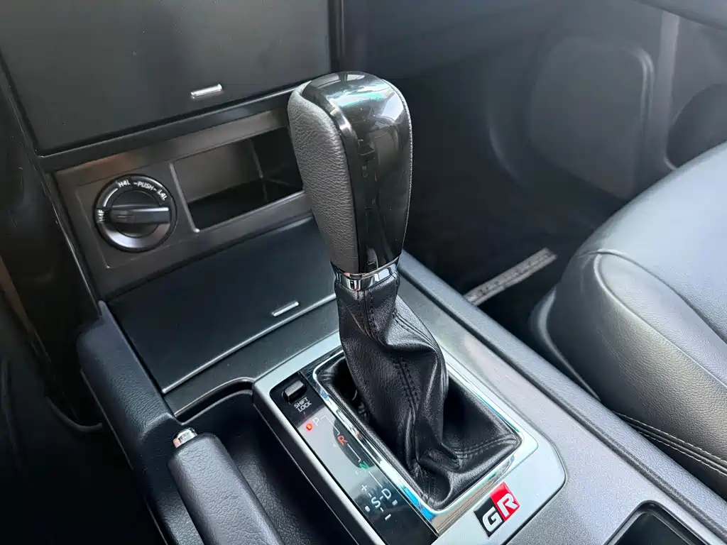 Toyota Prado 2016 — фото 15