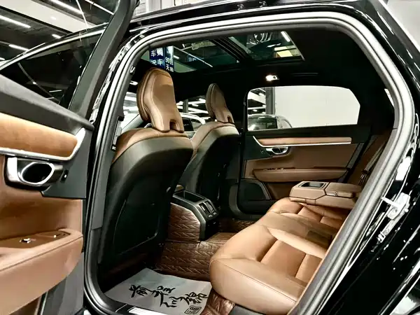 Volvo S90 2021