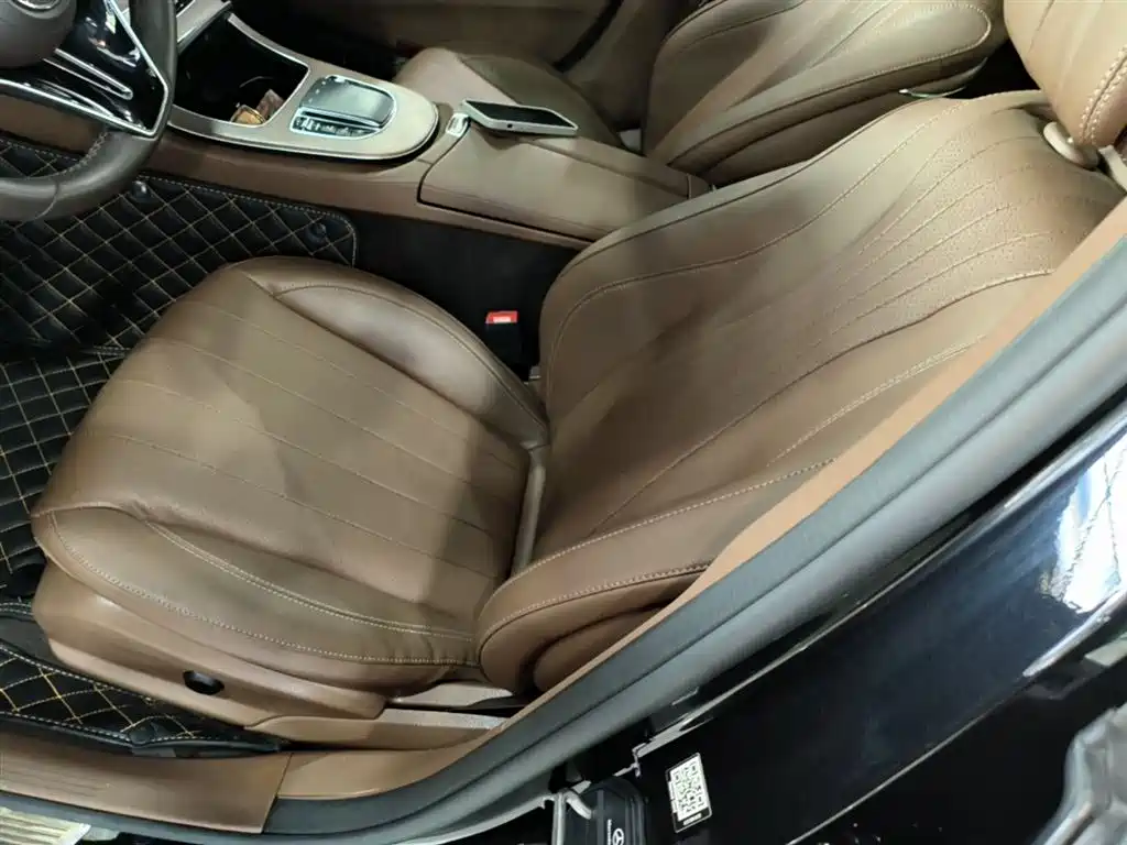 Mercedes-Benz E-Class 2023 — фото 15