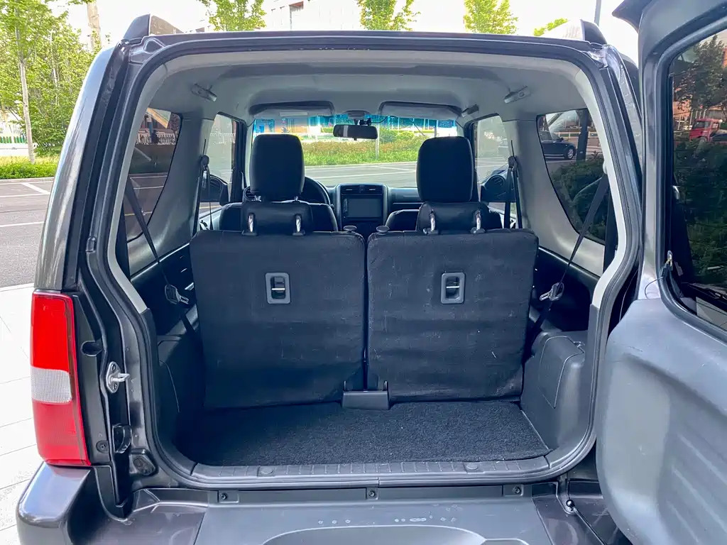 Suzuki Jimny 2015 — фото 14