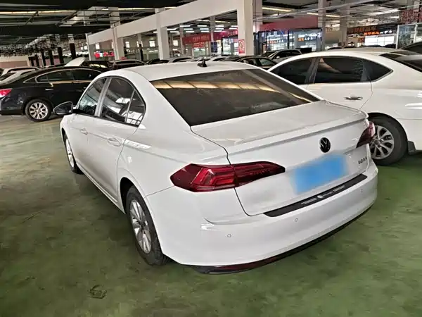 Volkswagen Bora 2021