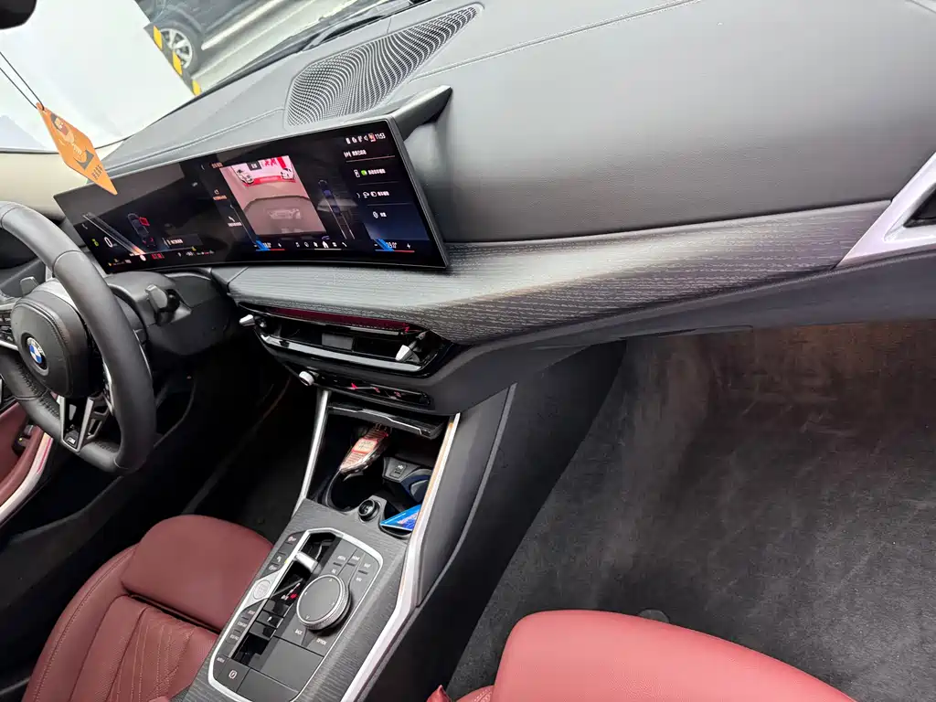 BMW 3 Series 2025