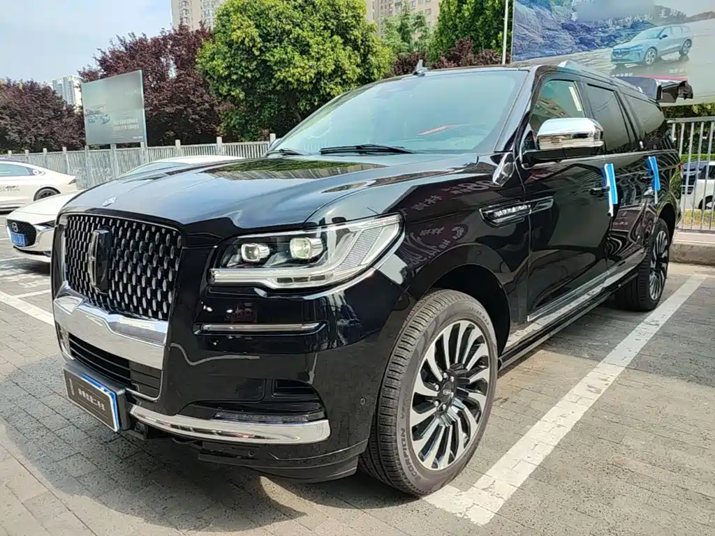Lincoln Navigator 2026 — фото 2