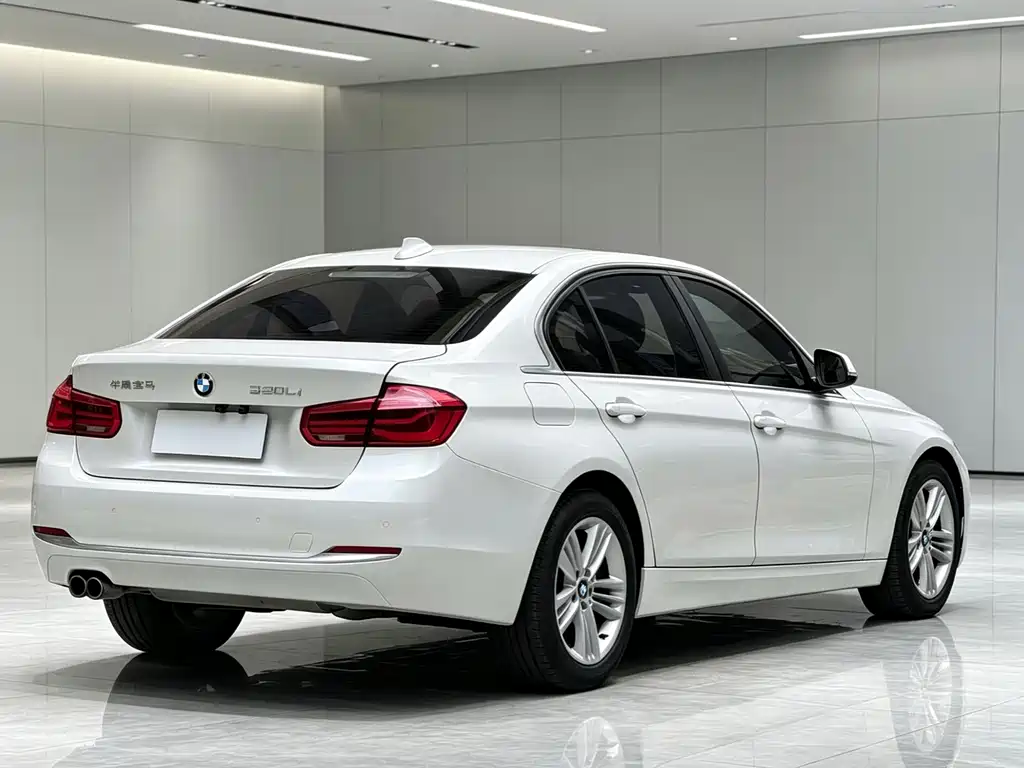 BMW 3 Series 2017 — фото 8