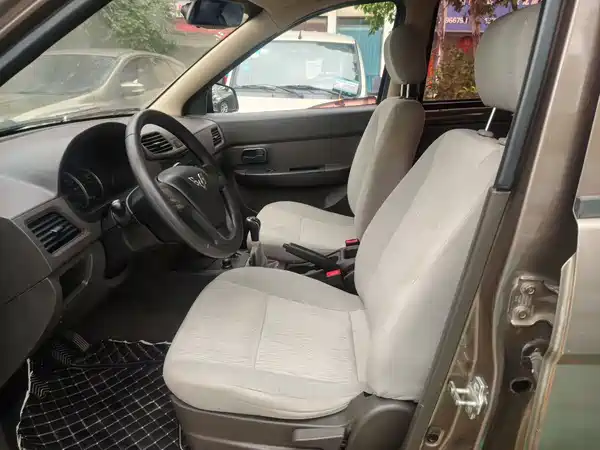 Wuling Hongguang 2016