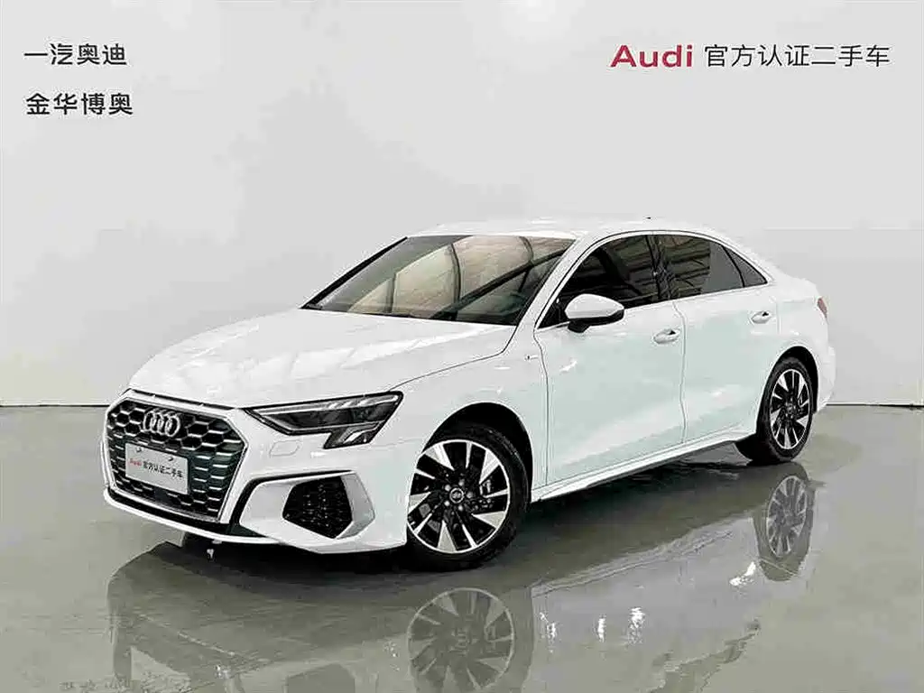 Audi A3 2024 — фото 1