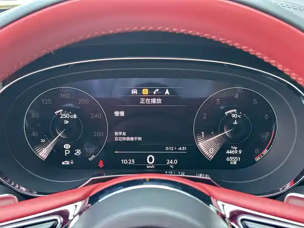 Bentley Bentayga 2021