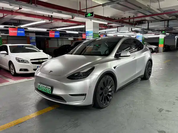Tesla Model Y 2023