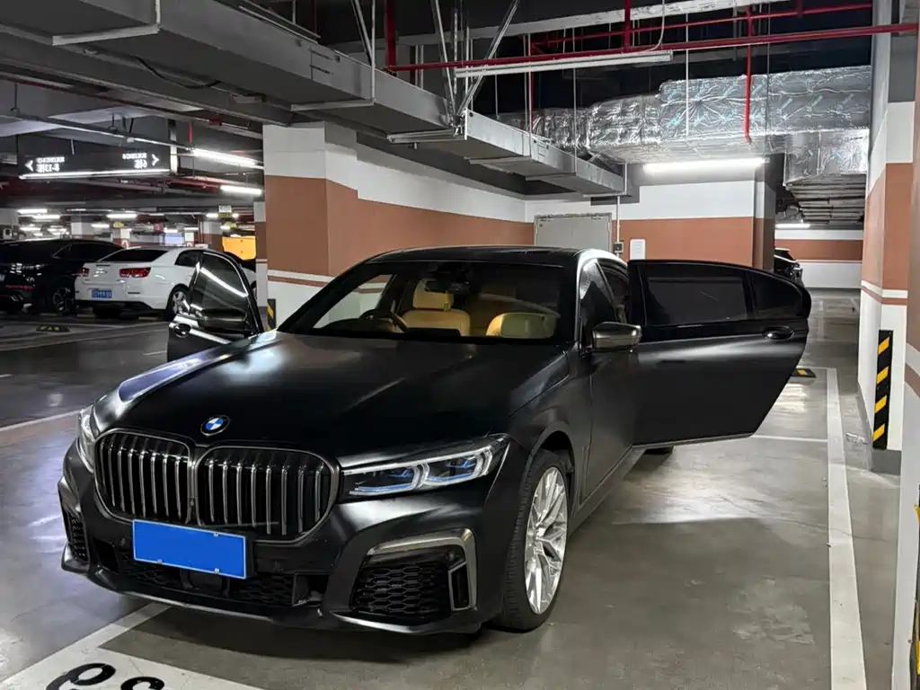BMW 7 Series 2017 — фото 1