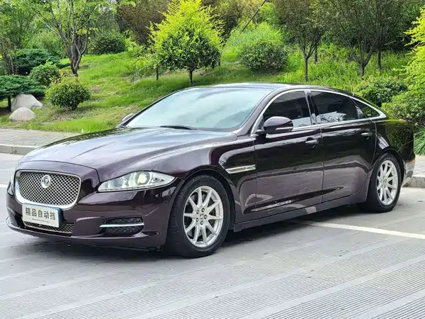 Jaguar XJ 2013