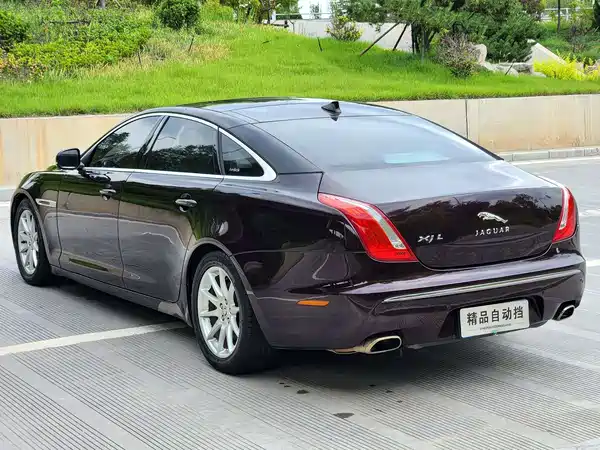 Jaguar XJ 2013