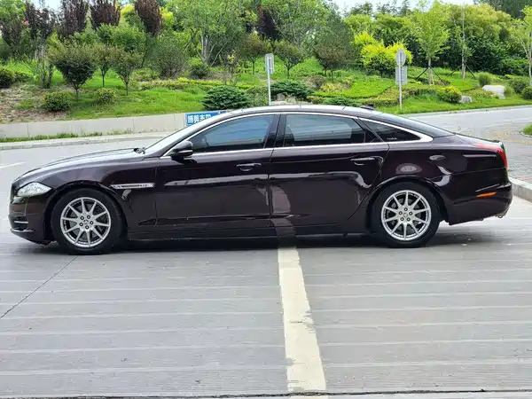 Jaguar XJ 2013