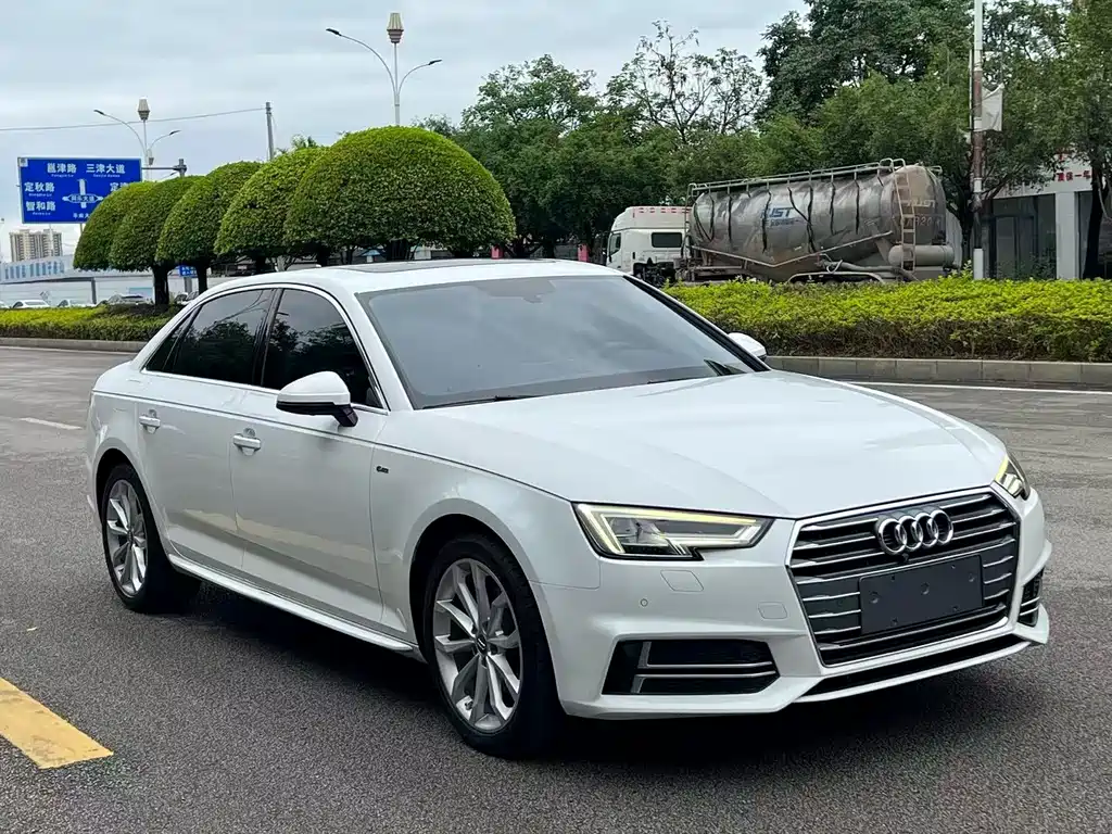 Audi A4L 2018