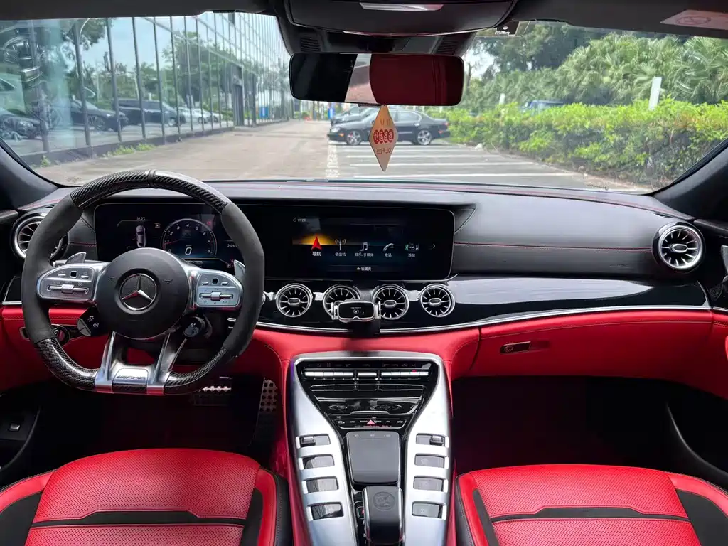 Mercedes-Benz AMG GT 2020 — фото 6