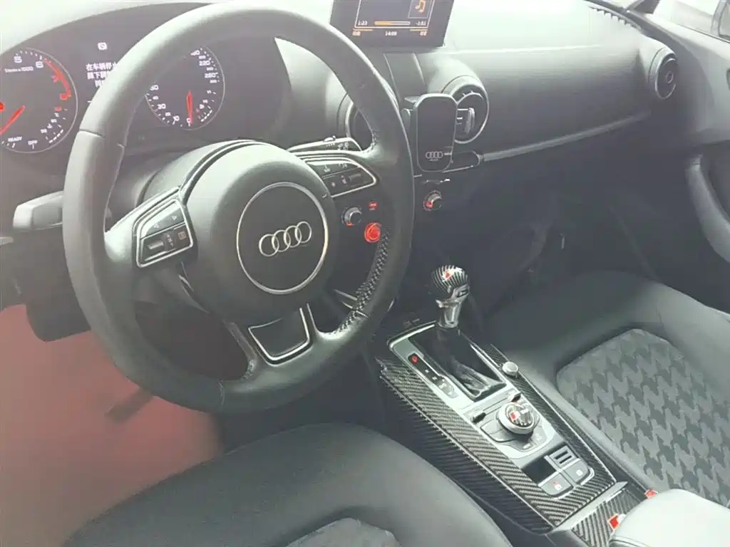 Audi A3 2017 — фото 10
