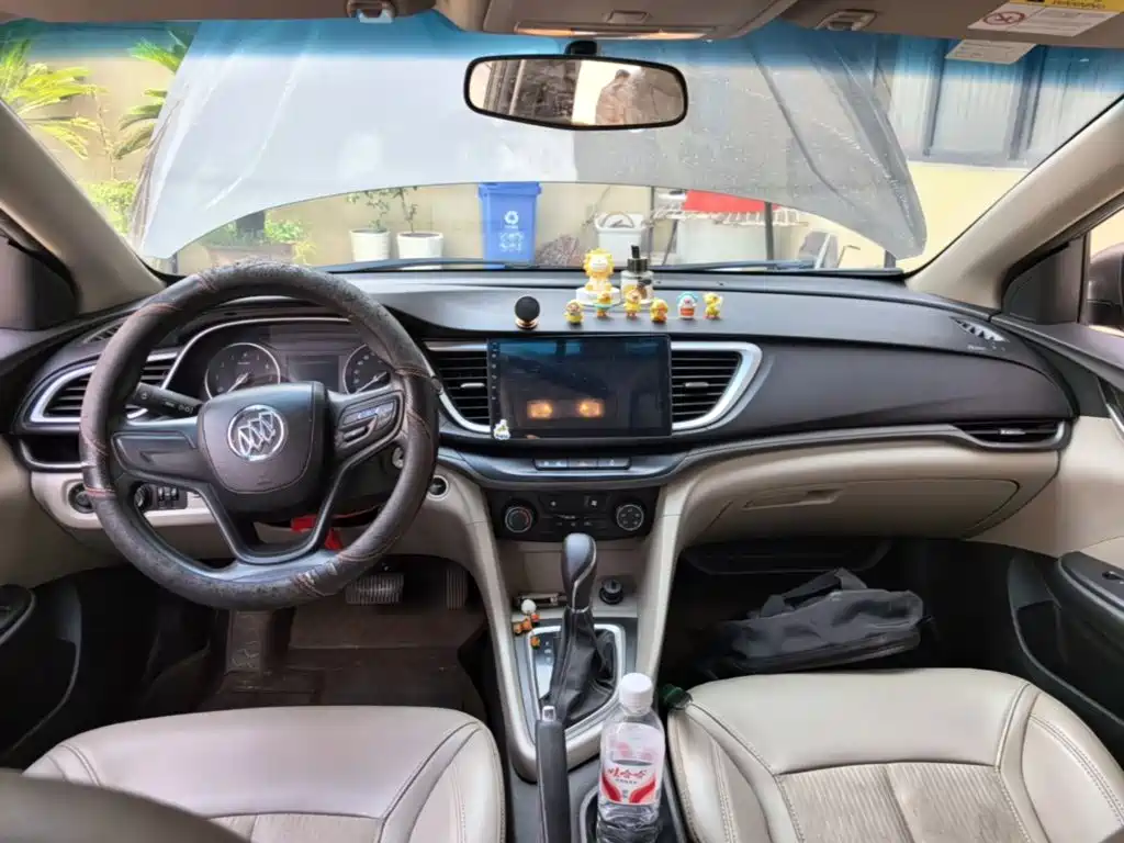 Buick Excelle 2017 — фото 10