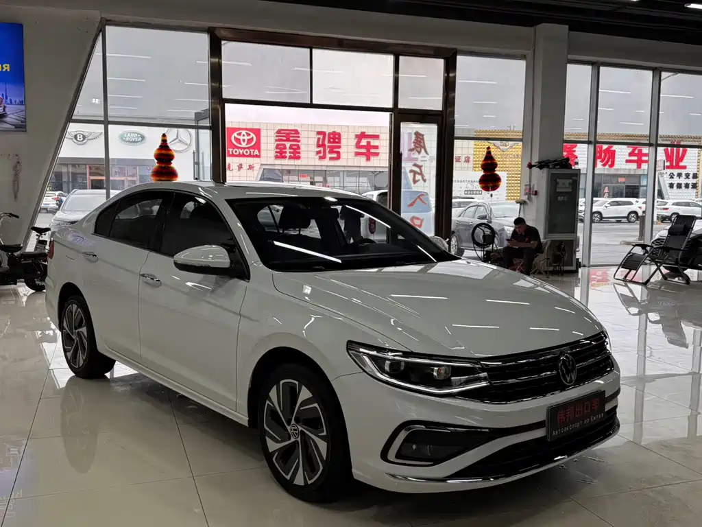 Volkswagen Bora 2023