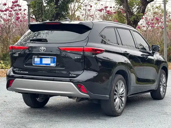 Toyota Highlander 2024