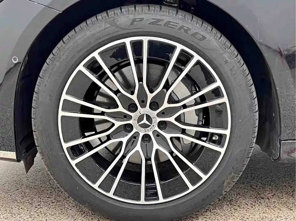 Mercedes-Benz E-Class 2025