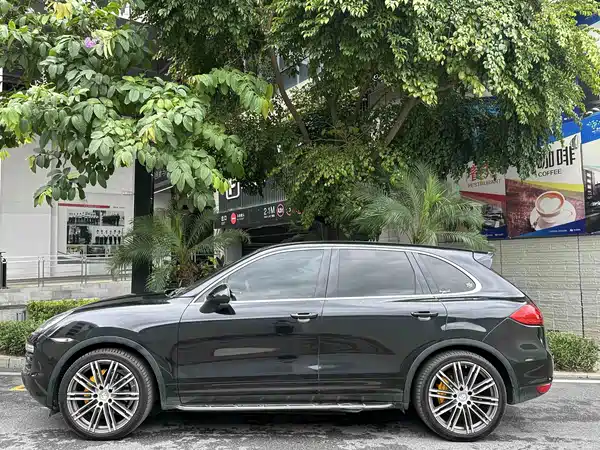 Porsche Cayenne 2011