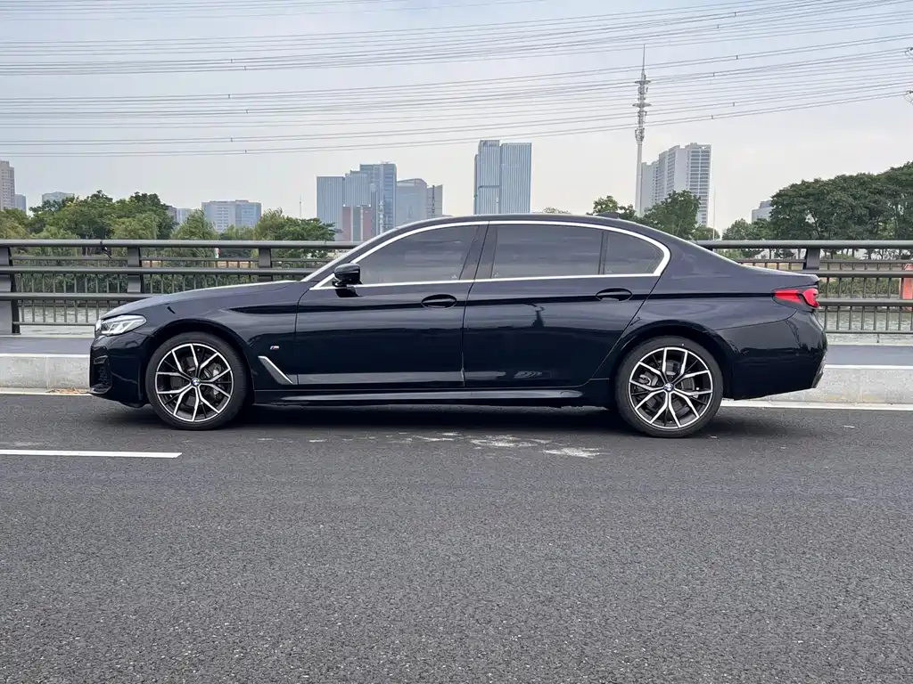 BMW 5 Series 2022