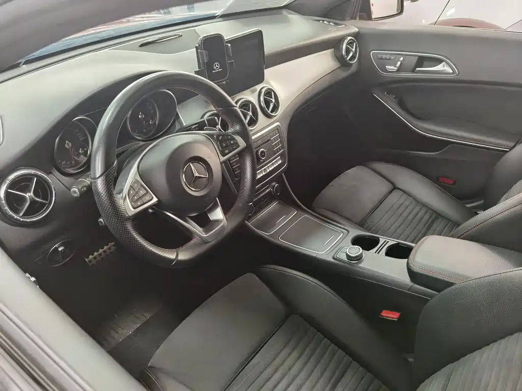 Mercedes-Benz CLA 2017 — фото 12