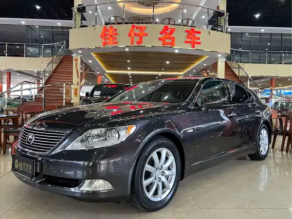 Lexus LS 2006