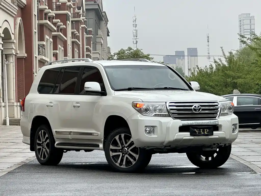 Toyota Land Cruiser 2016 — фото 3