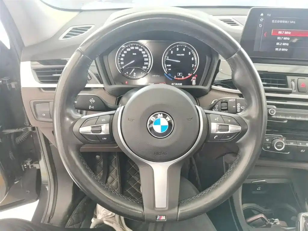 BMW X1 2021 — фото 11
