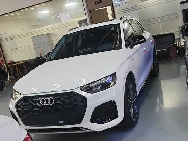 Audi Q5L 2022